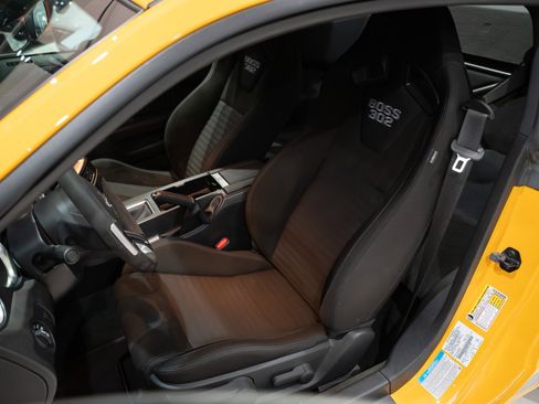 Used 2013 Ford Mustang Boss 302 image 9