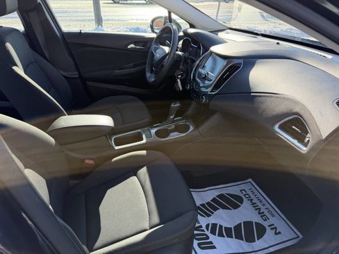 Used 2016 Chevrolet Cruze LT image 15