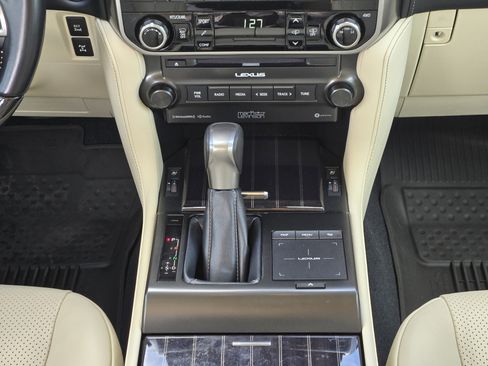 Used 2023 Lexus GX 460 Luxury w/ Sport Design Package image 29