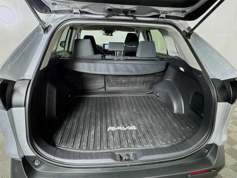 Certified 2023 Toyota RAV4 LE image 22