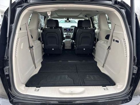 Certified 2020 Chrysler Pacifica Limited image 38