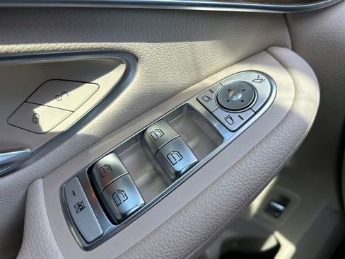 Used 2021 Mercedes-Benz GLC 300 image 14