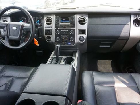 Used 2017 Ford Expedition EL XLT w/ Equipment Group 201A RWD image 6