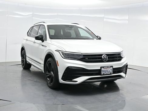 Used 2023 Volkswagen Tiguan SE R-Line FWD image 50