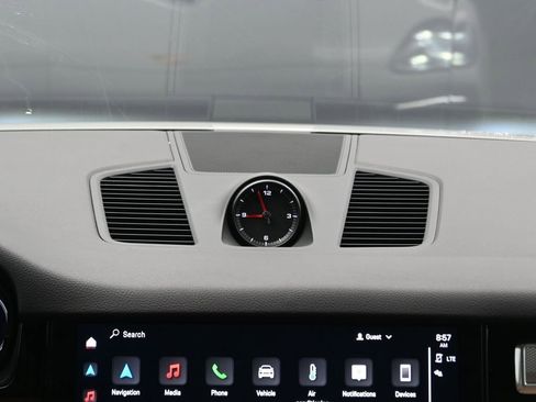 Certified 2023 Porsche Cayenne Platinum Edition image 22