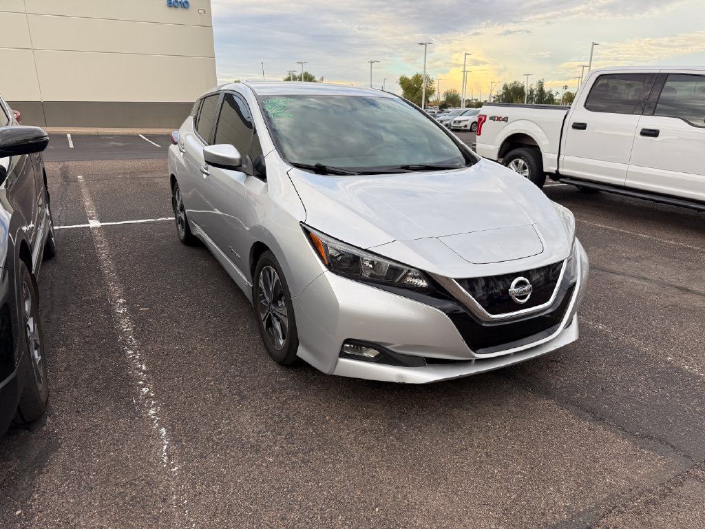 Used 2018 Nissan Leaf SV FWD image 3