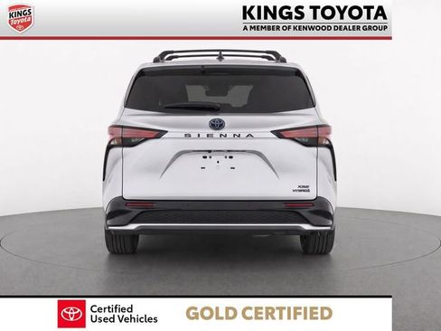 Used 2024 Toyota Sienna XSE w/ XSE Premium Package FWD image 7