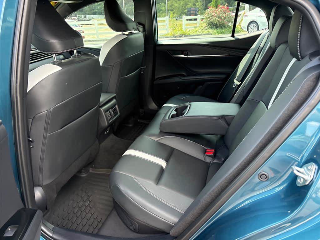Used 2025 Toyota Camry SE w/ Multimedia Upgrade Package FWD image 9