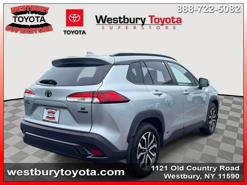 Used 2023 Toyota Corolla Cross AWD Hybrid image 7
