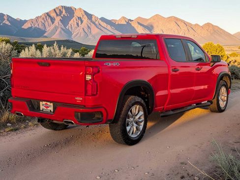 Used 2021 Chevrolet Silverado 1500 Custom AWD/4WD image 6