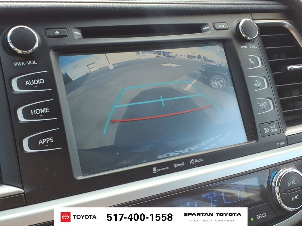 Used 2019 Toyota Highlander XLE AWD/4WD image 25