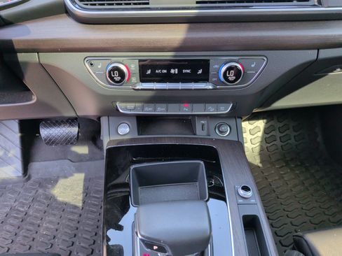 Certified 2023 Audi Q5 2.0T Premium w/ Convenience Package AWD/4WD image 28