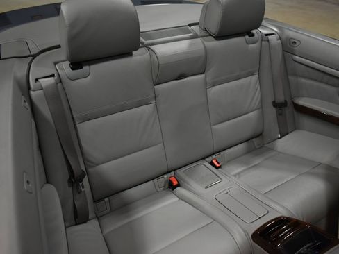 Used 2008 BMW 335i Convertible w/ Cold Weather Pkg image 38