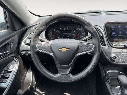 Used 2022 Chevrolet Malibu LT FWD image 12