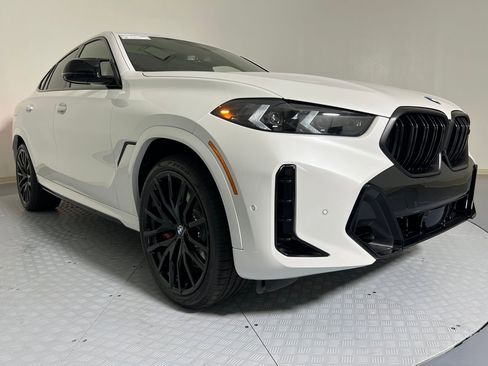 New 2026 BMW X6 M60i image 6