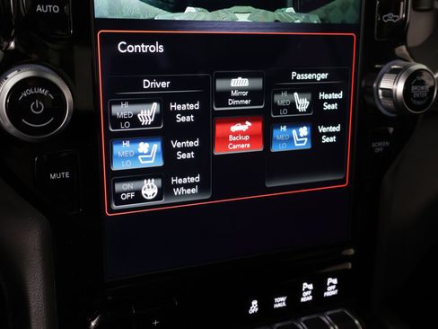 Used 2021 RAM 1500 Laramie w/ Sport Appearance Package AWD/4WD image 7