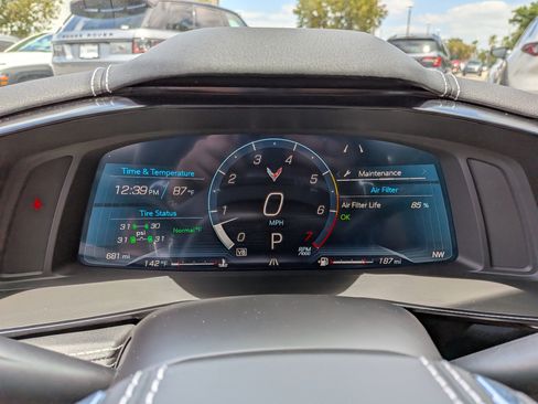 Used 2025 Chevrolet Corvette Stingray Preferred Conv w/ 2LT image 25