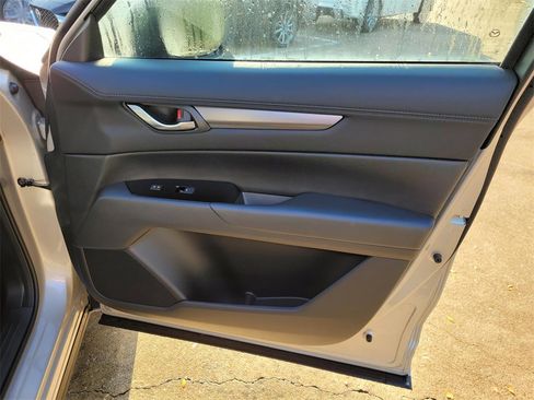 New 2025 MAZDA CX-5 AWD 2.5 S w/ Preferred Package image 5