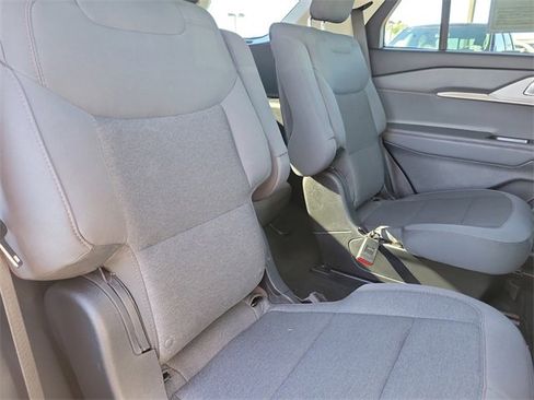 Used 2025 Ford Explorer Active image 27