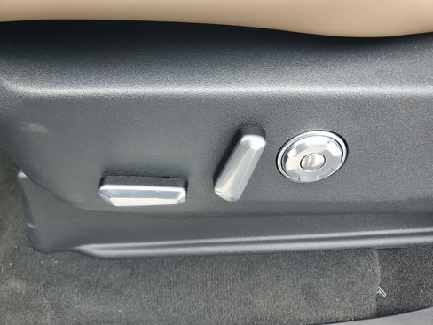 New 2026 Lincoln Navigator L Black Label AWD/4WD image 13