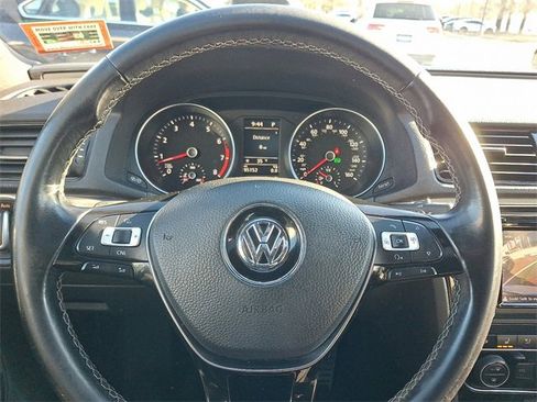 Used 2018 Volkswagen Passat 3.6 image 19