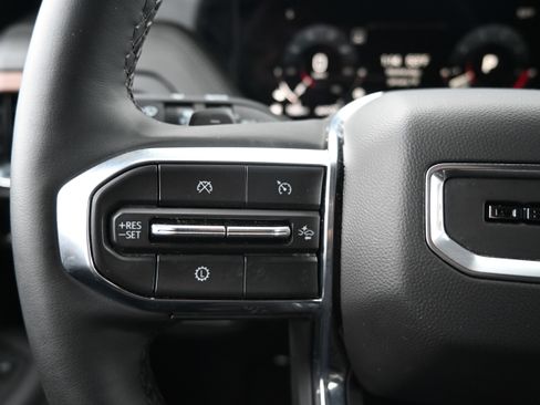 Used 2025 GMC Yukon Denali image 19