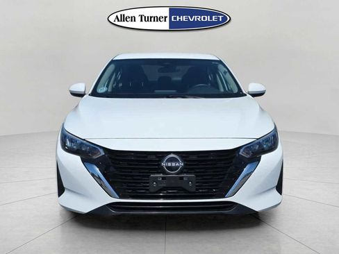 Used 2024 Nissan Sentra S image 2