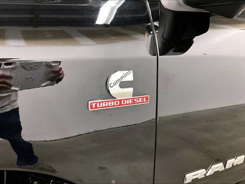 Used 2024 RAM 3500 Laramie w/ Towing Technology Group AWD/4WD image 25