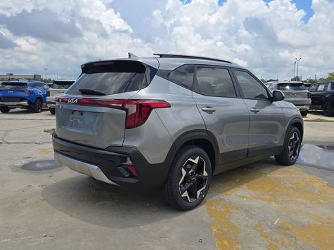 New 2026 Kia Seltos S FWD image 8