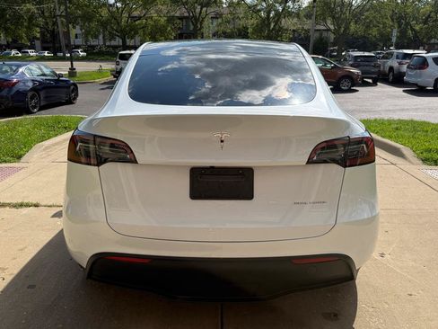 Used 2023 Tesla Model Y Long Range AWD/4WD image 6
