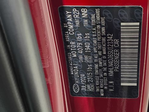 Certified 2025 Hyundai Elantra Limited image 37