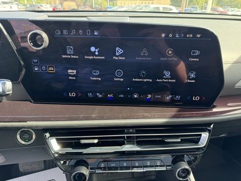 Certified 2024 Chevrolet Traverse RS w/ LPO, Floor Liner Package image 17