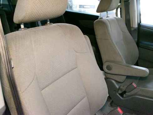 Used 2016 Honda Odyssey LX image 11