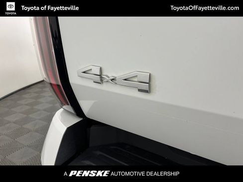 Used 2023 Toyota Tundra Limited AWD/4WD image 22