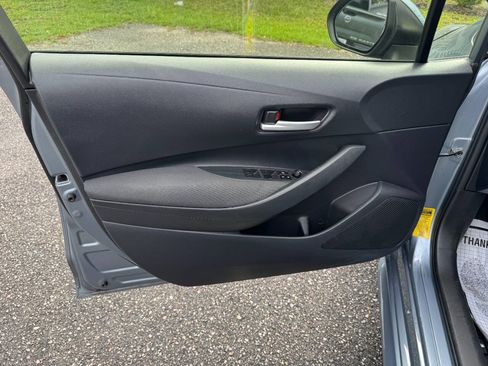 Used 2020 Toyota Corolla LE FWD image 39
