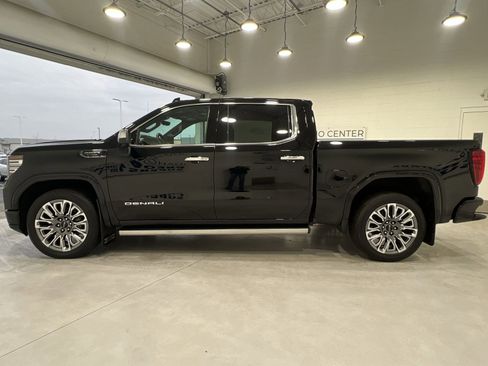 Used 2024 GMC Sierra 1500 Denali Ultimate image 5