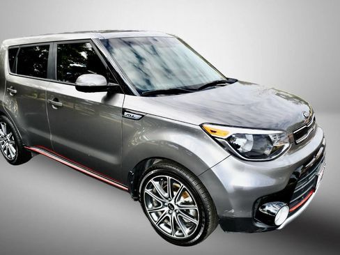 Used 2018 Kia Soul ! FWD image 9