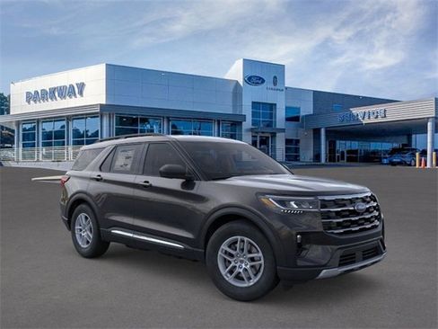 New 2025 Ford Explorer Active w/ Active Comfort Package image 7