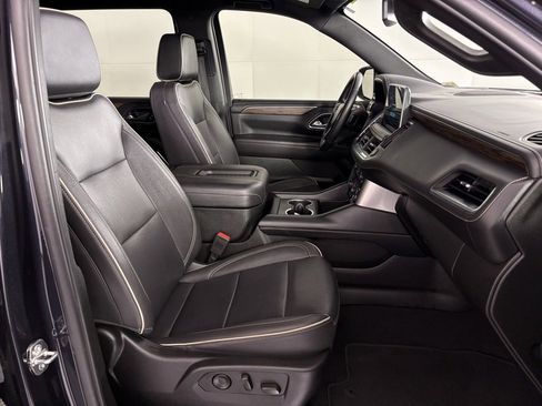 Used 2024 Chevrolet Suburban Premier image 47