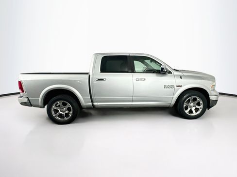 Used 2016 RAM 1500 Laramie AWD/4WD image 10