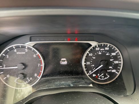 Certified 2022 Nissan Rogue SV image 12