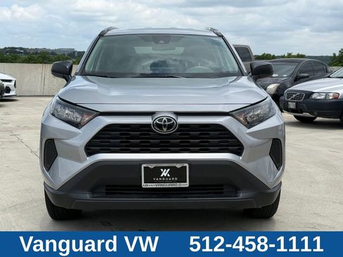 Used 2020 Toyota RAV4 LE FWD image 5