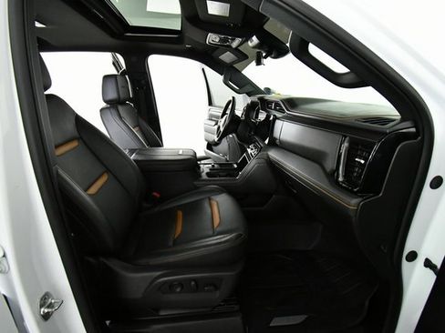 Used 2025 GMC Sierra 2500 AT4 w/ AT4 Premium Plus Package image 24