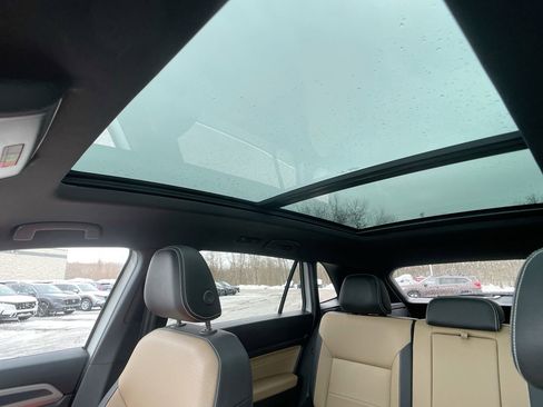 Used 2023 Volkswagen Atlas Cross Sport SE image 22