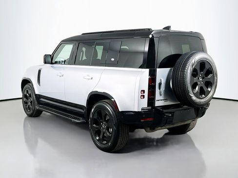 Used 2023 Land Rover Defender 110 X-Dynamic SE AWD/4WD image 7
