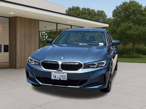 Used 2026 BMW 330i Sedan w/ Premium Package RWD image 3