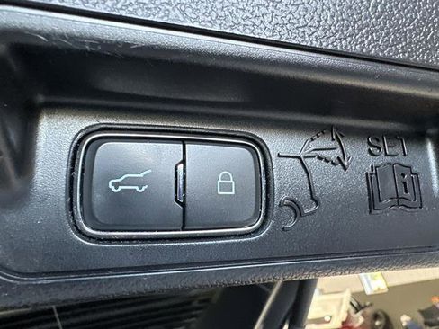 Used 2021 Ford Explorer XLT w/ Equipment Group 202A image 42