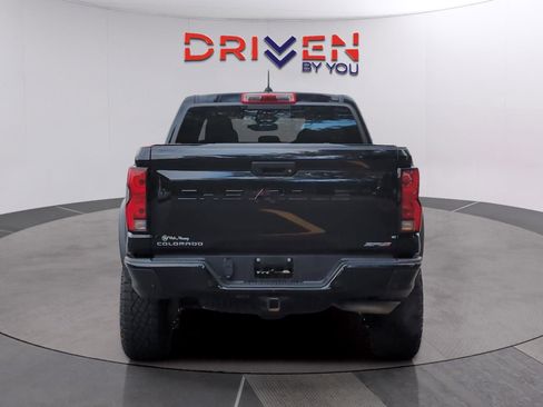 Used 2024 Chevrolet Colorado ZR2 w/ Technology Package AWD/4WD image 4