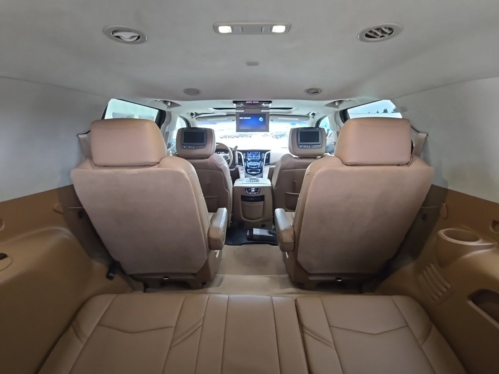Used 2016 Cadillac Escalade Platinum AWD/4WD image 15