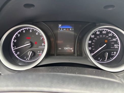 Used 2022 Toyota Camry LE image 9